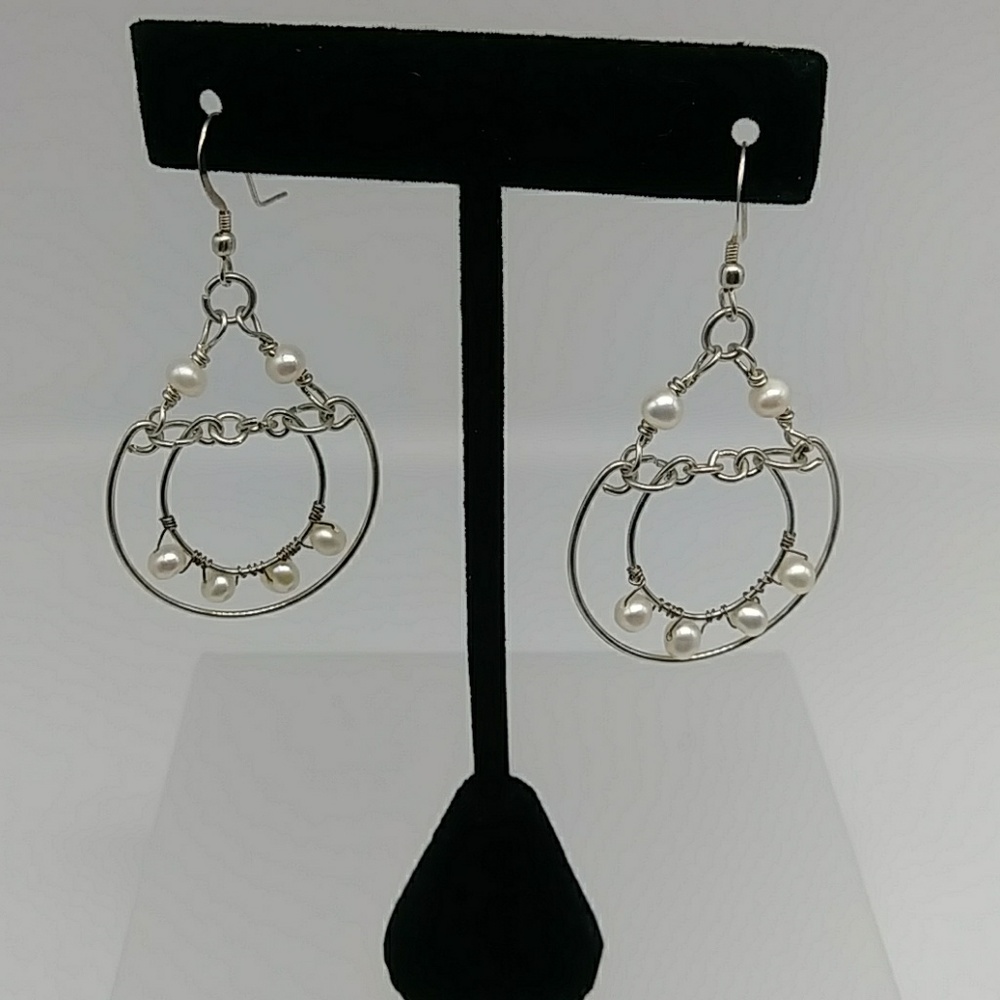 Earrings by Vekasy's